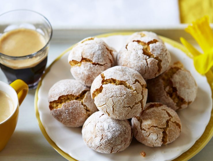 a plate of Sicilian amaretti biscuits